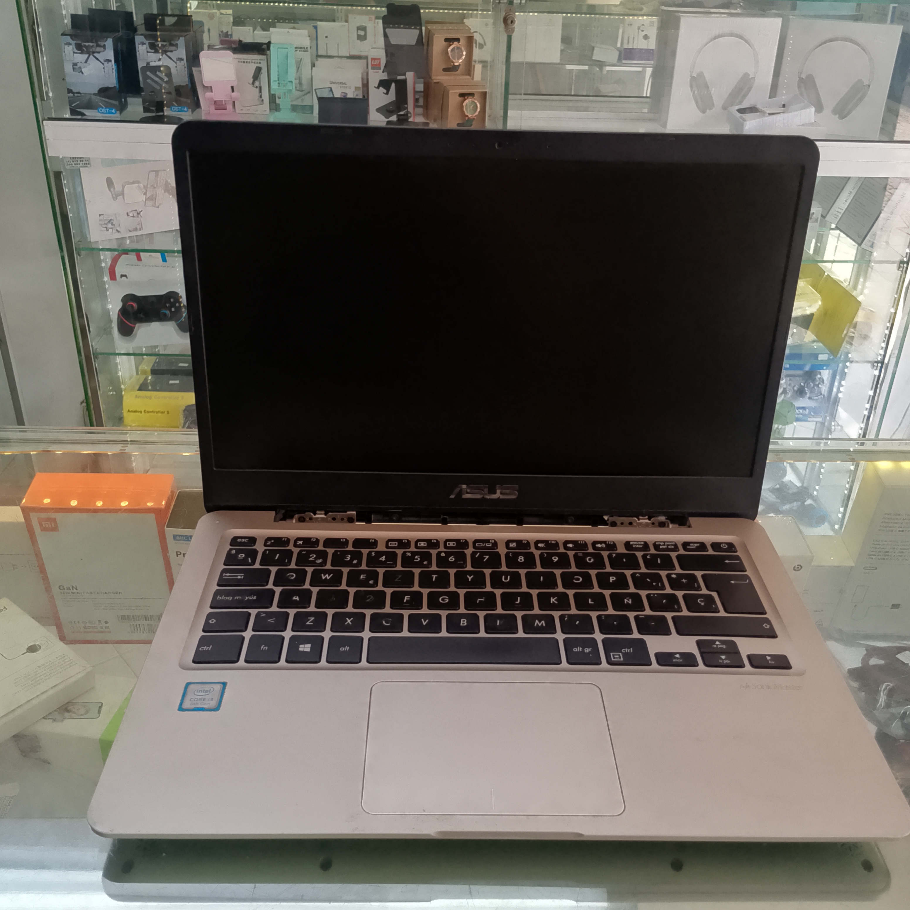 Asus de 14 Pulgadas Core I3 8th