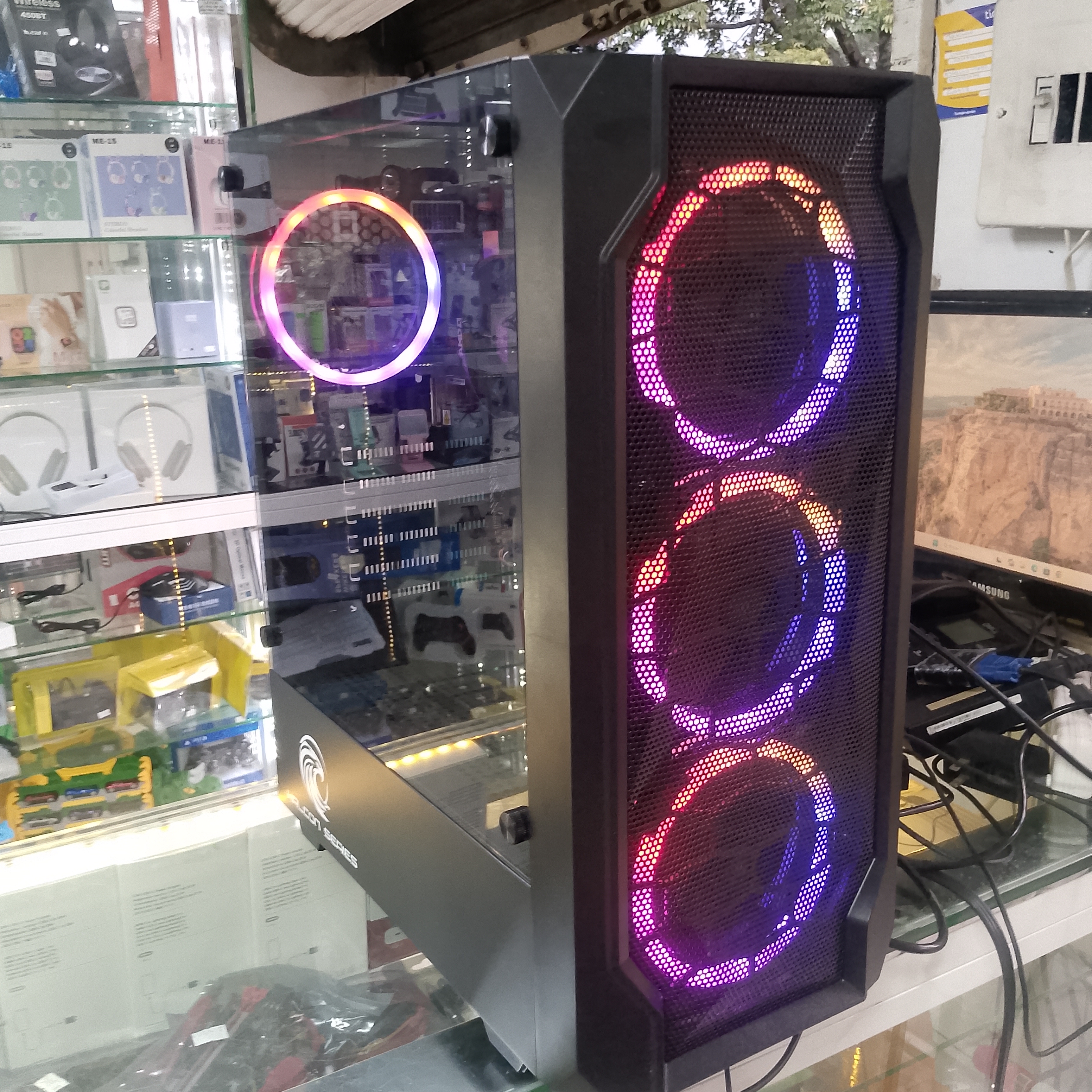 Torre Gamer Ryzen 5 5600GT 32GB de Ram